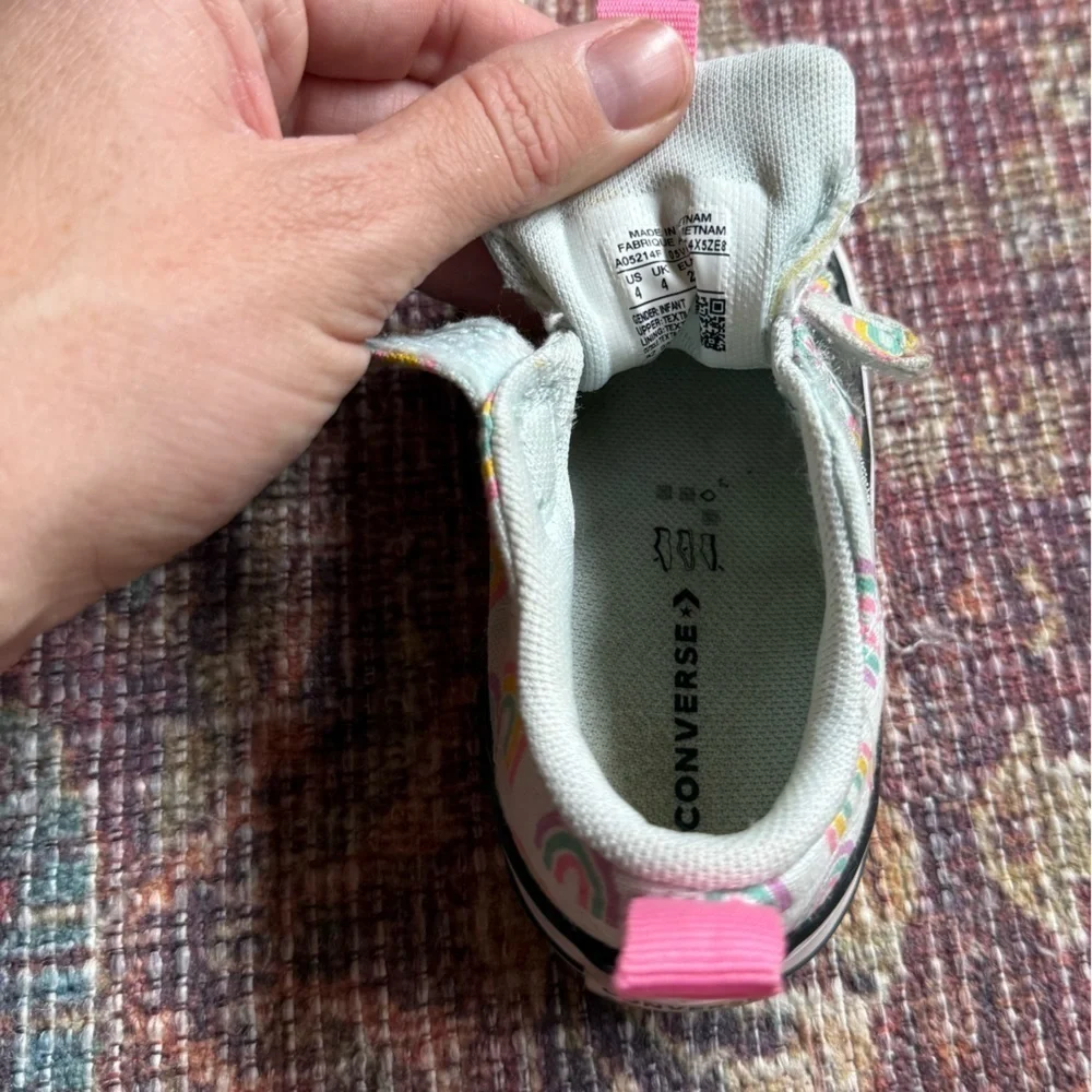 Converse infants size 4 Kids' Rainbow Sneakers - Pink and White